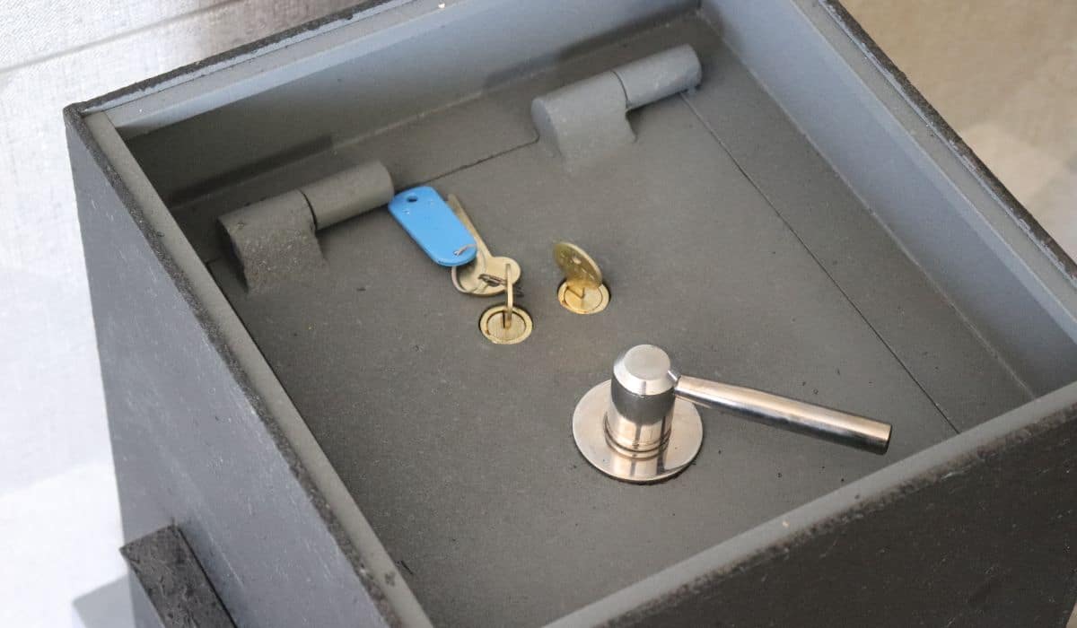 Características de las cajas fuertes de piso Características de las cajas fuertes de piso